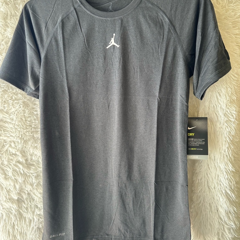 New Nike Anti-Odor men short sleeve shirt Size Small